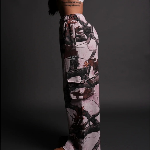 DARC SPORT WOLVES DURST CARGO SWEATS IN BROWN/LIGHT MAUVE WOODLAND CAMO SZ SMALL - Picture 3 of 6